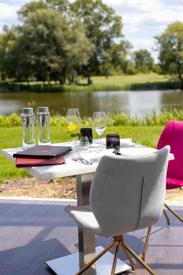 Kingfisher Hotel, Golf And Country Club Milton Keynes Exterior foto